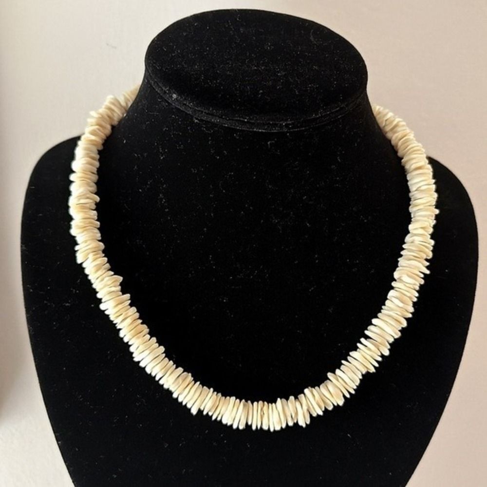 Vintage Y2K Womens White Pebbled Stone Collar Choker Necklace Surfer Beachy 90's